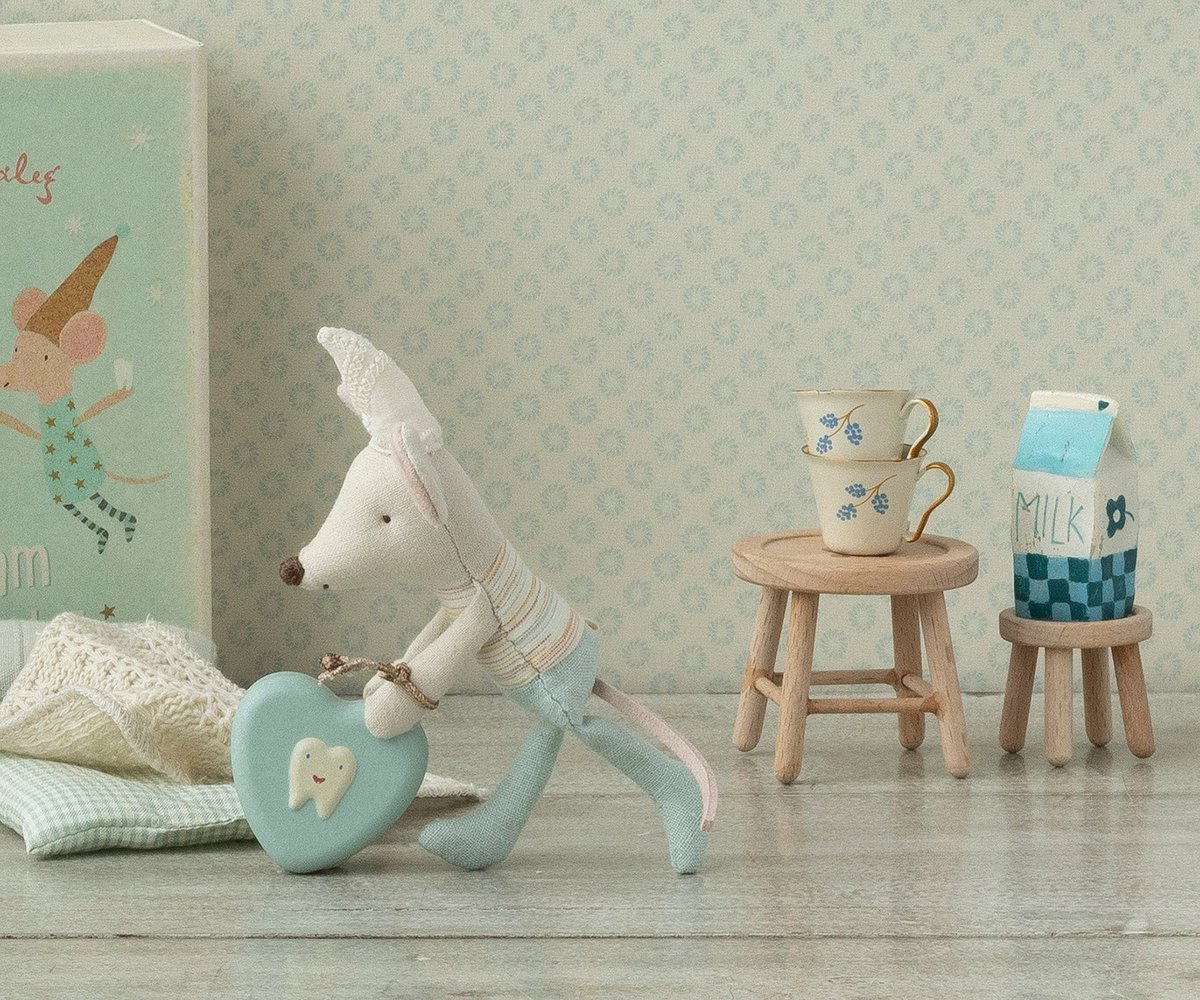 Maileg Miniatur Tisch und Hocker Maus – Bild 3