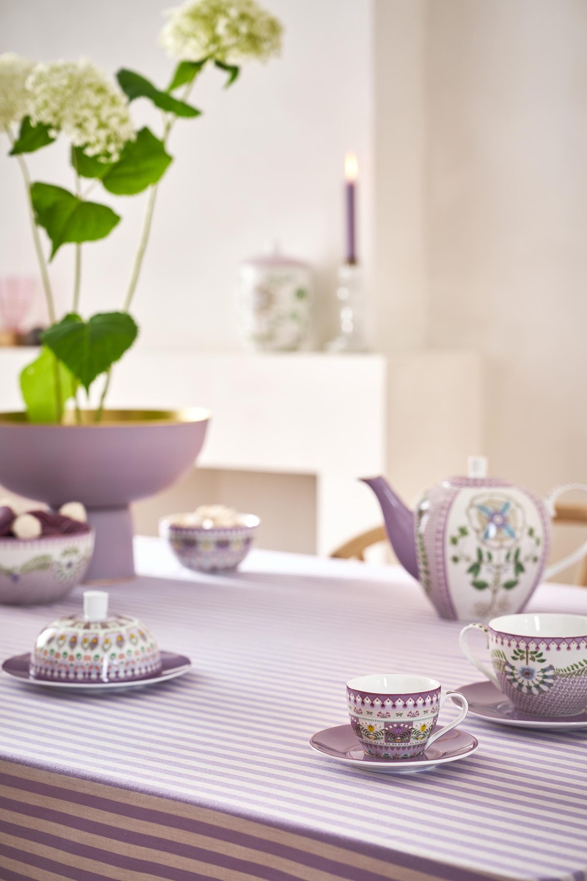 Pip Studio Lily & Lotus Lila Espressotasse mit Untertasse 2tlg. Set – Bild 2
