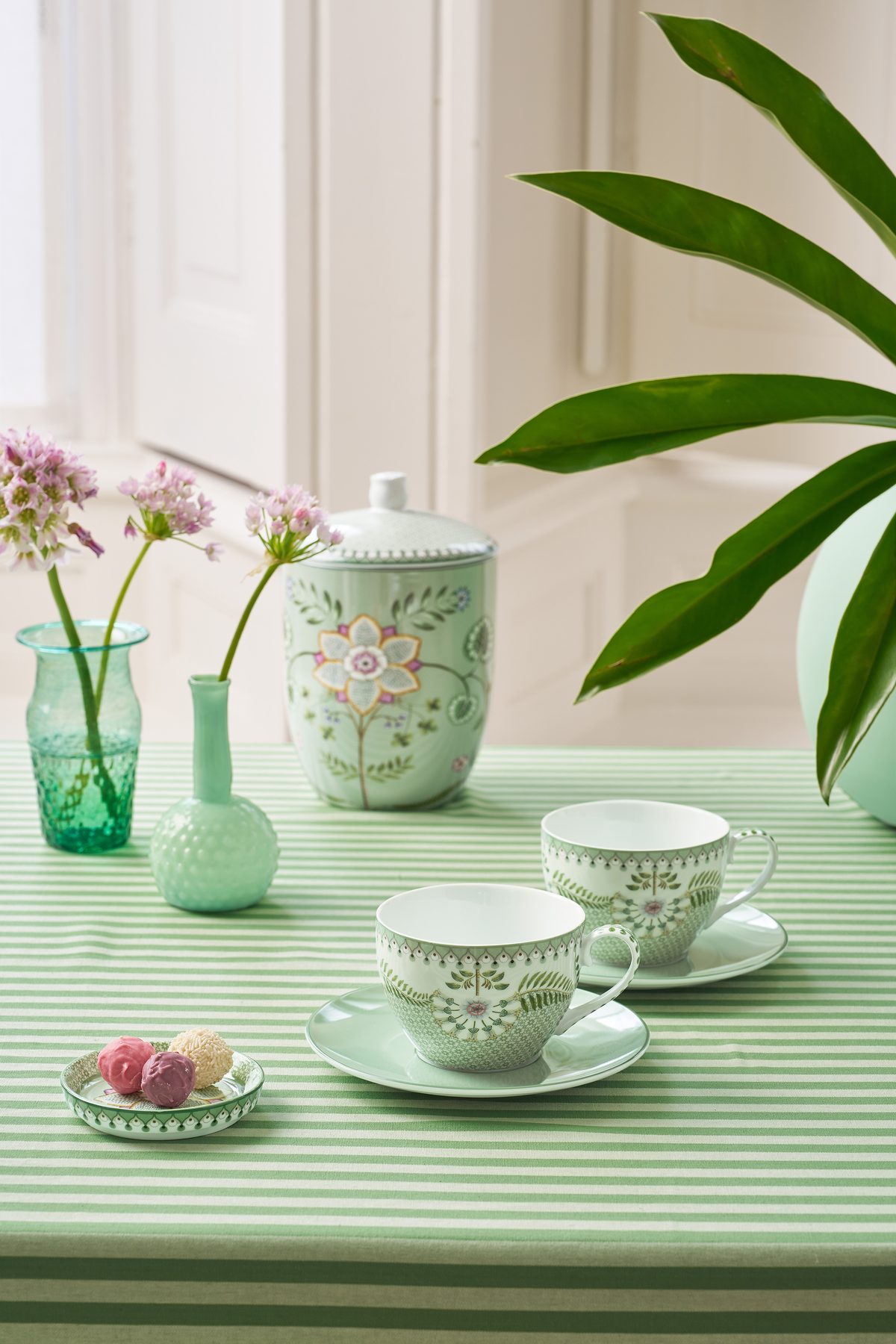 Pip Studio Lily & Lotus green Tasse mit Untertasse 2tlg. Set – Bild 2