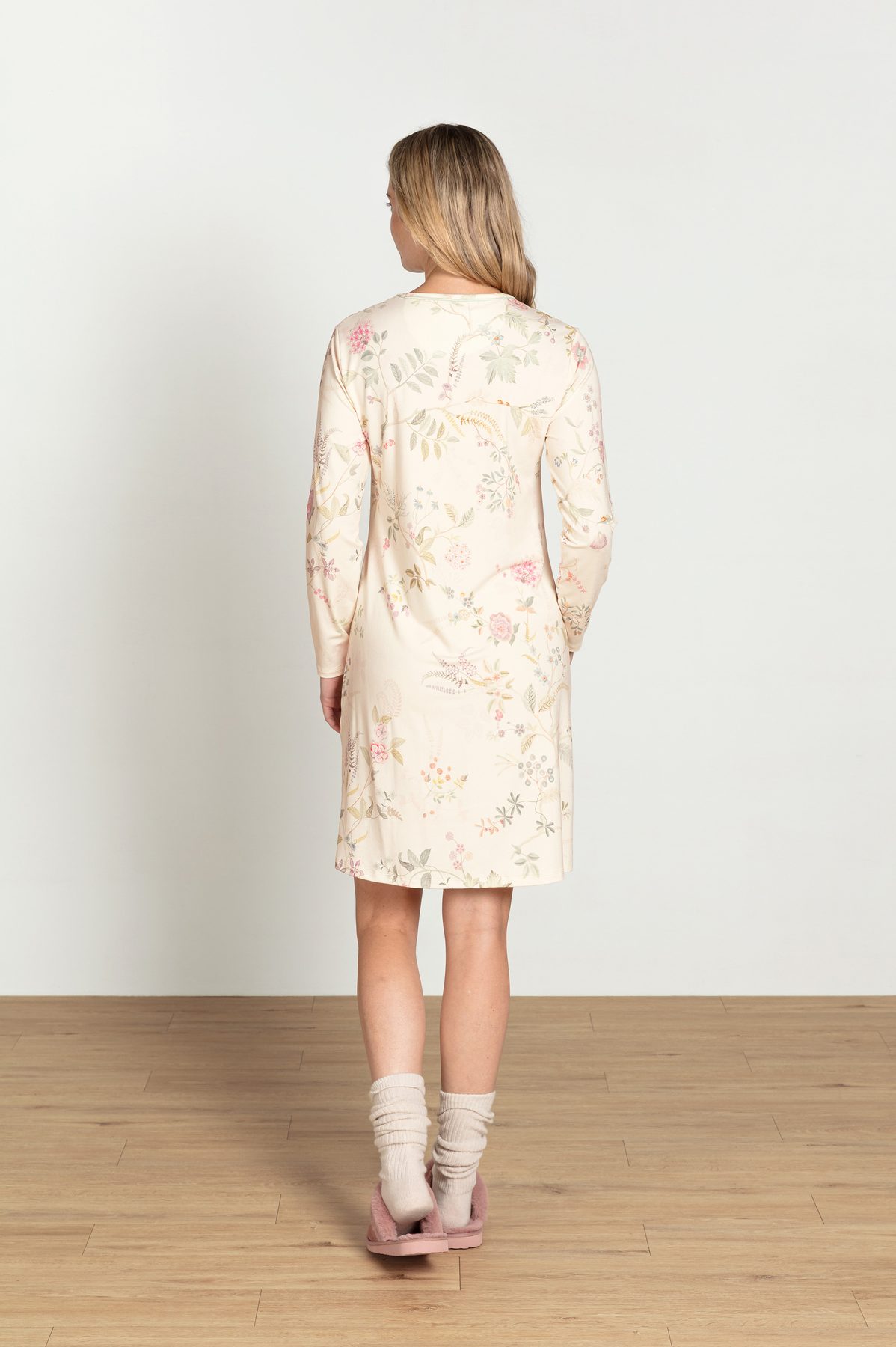 Pip Studio Dana Nachthemd langarm Bodhi Flower Off White – Größe L – Bild 5