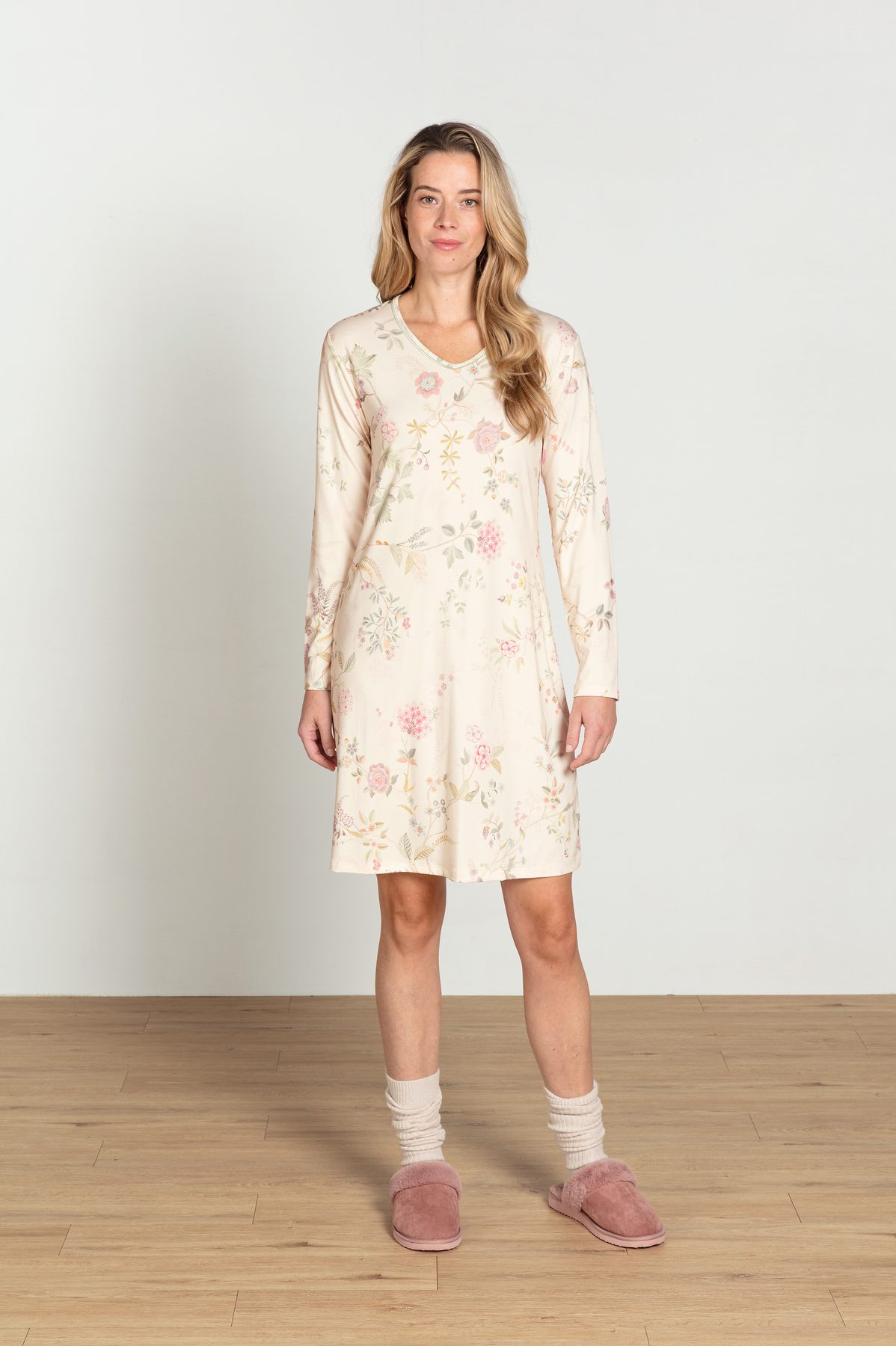 Pip Studio Dana Nachthemd langarm Bodhi Flower Off White – Größe XL – Bild 3