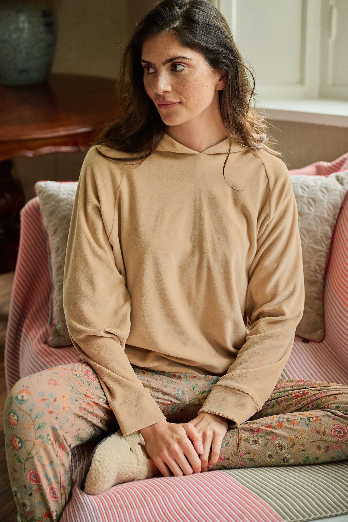 Pip Studio Tamari Kapuzenpullover Velvet Beige – Größe XS – Bild 11