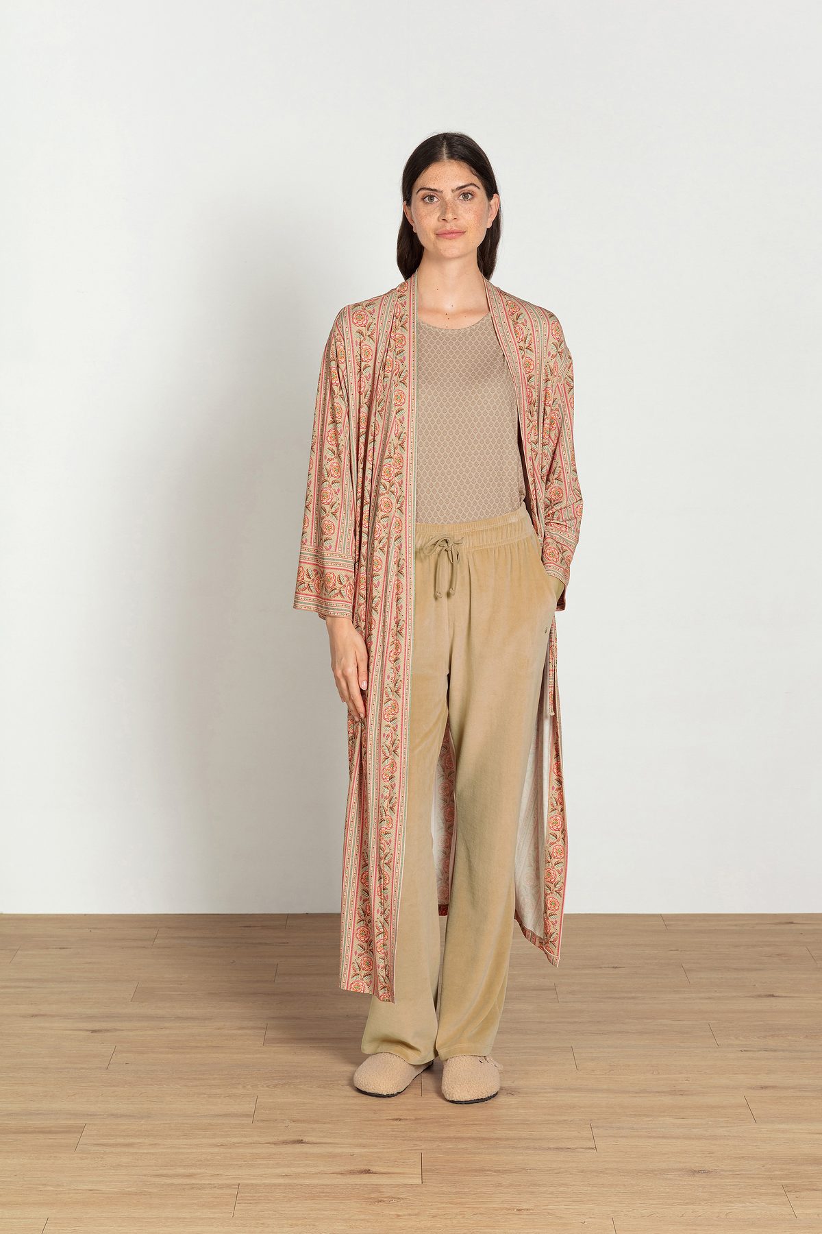 Pip Studio Britta Loungehose Velvet Beige – Größe XS – Bild 22