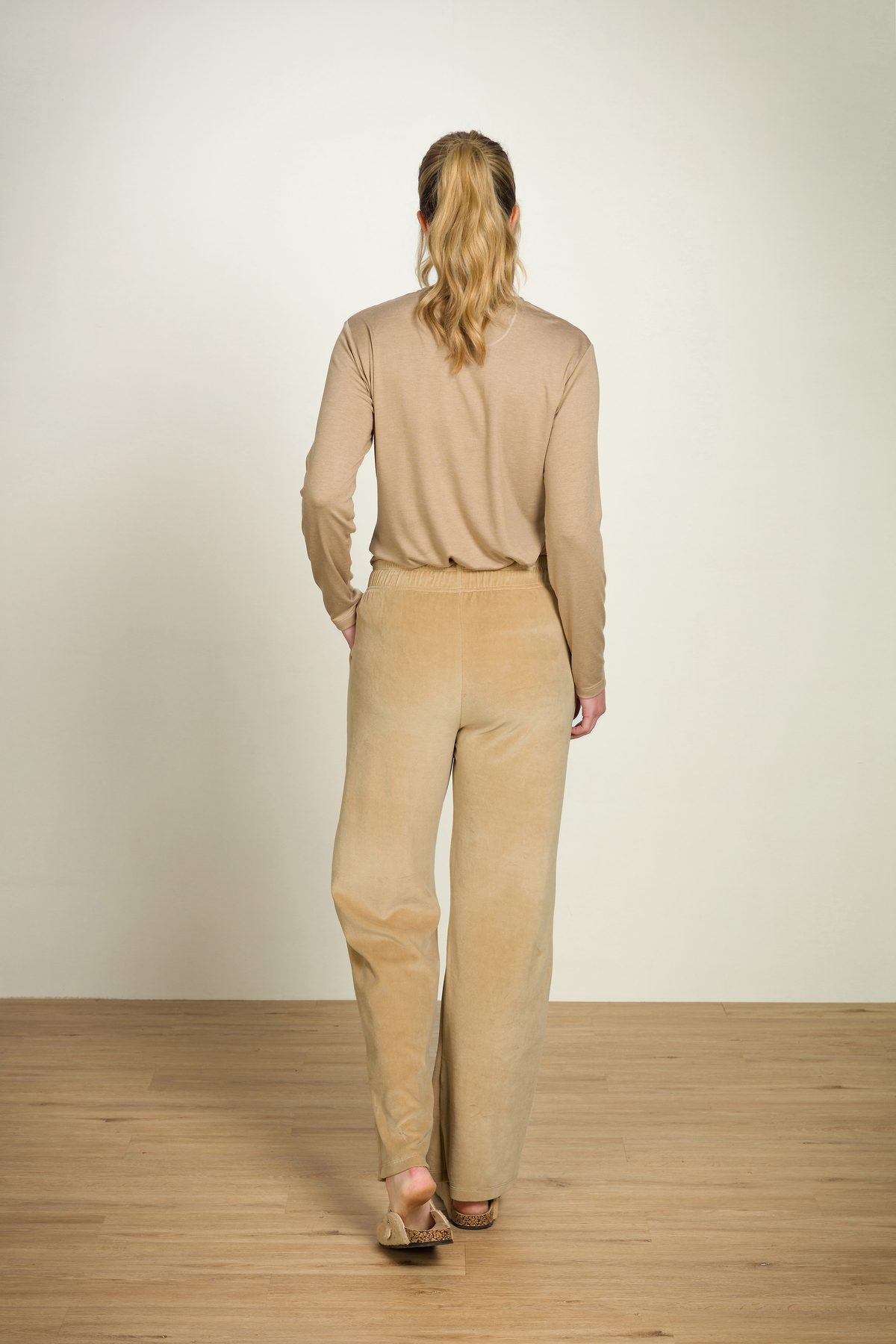 Pip Studio Britta Loungehose Velvet Beige – Größe M – Bild 5