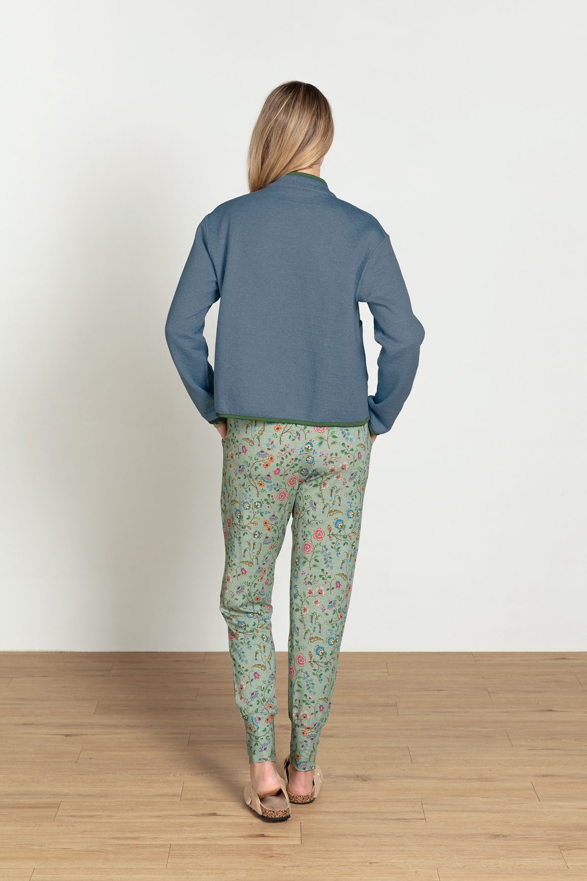 Pip Studio Bobien Loungehose Flora Bangalore Grün – Größe S – Bild 8