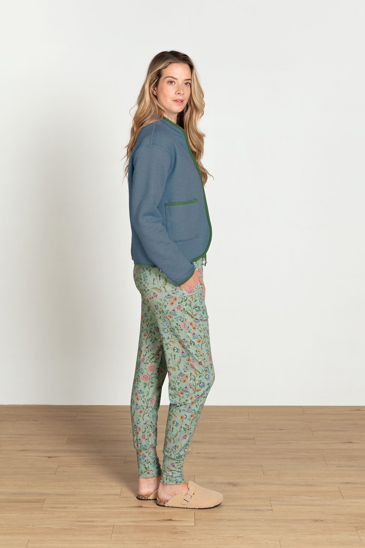 Pip Studio Bobien Loungehose Flora Bangalore Grün – Größe L – Bild 7